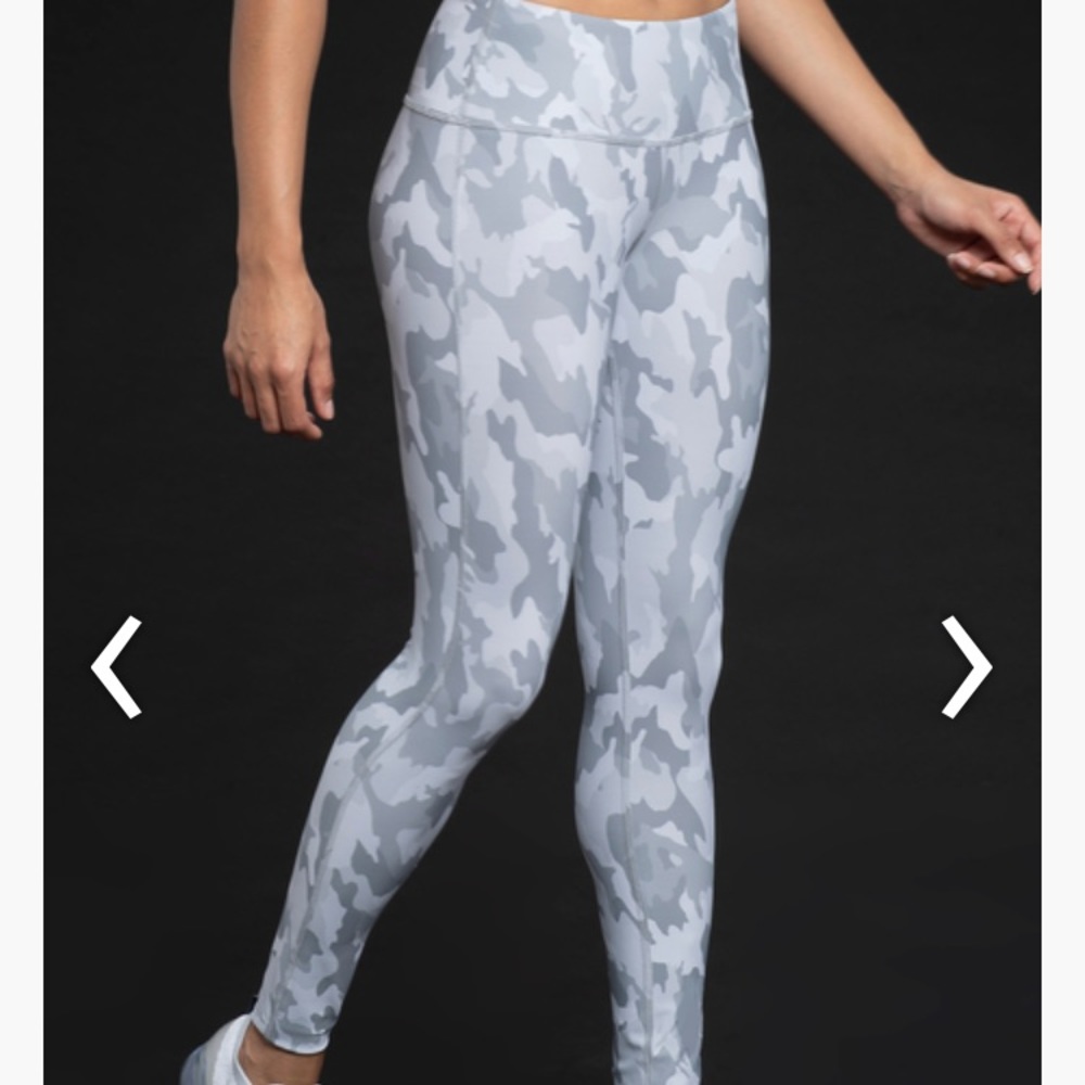 Camouflage yoga pants